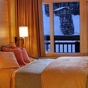 Sunshine Mountain Lodge