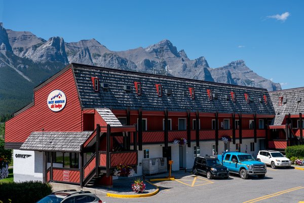 Canmore Rocky Mtn Ski Lodge