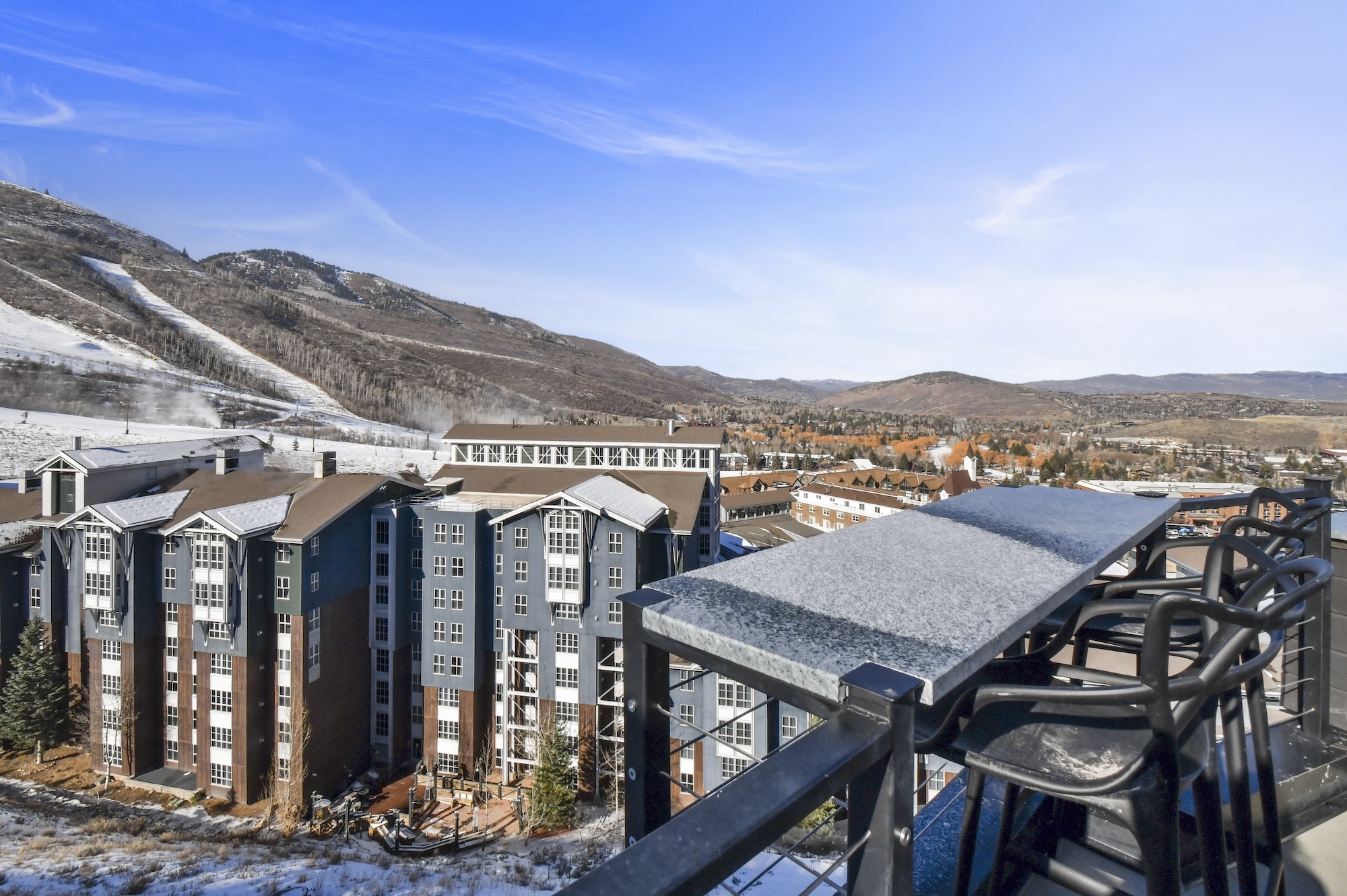 Japandi Slopeside Retreat