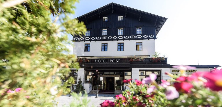 Save up to 11% on lodging