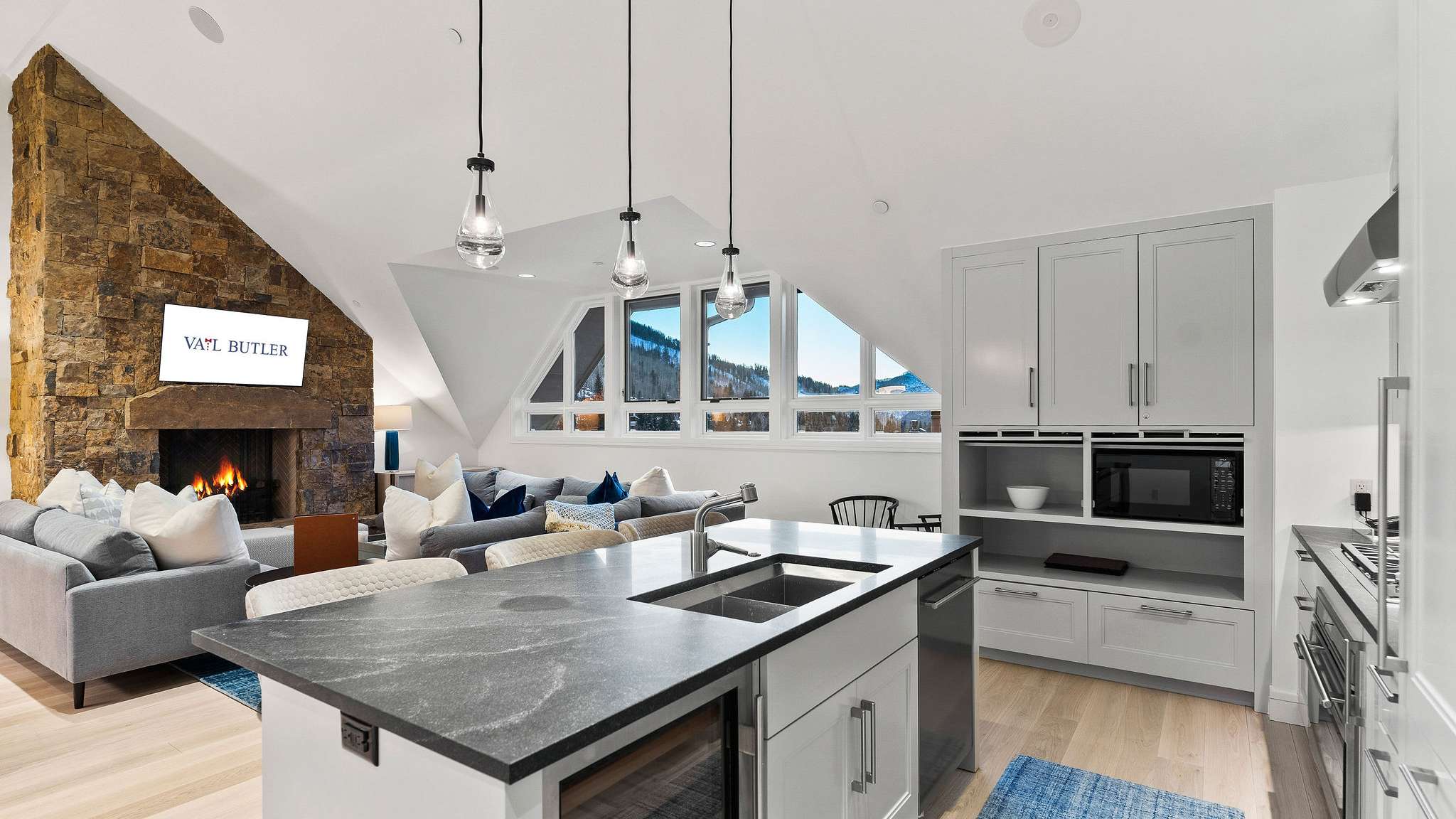 Luxurious Solaris Penthouse