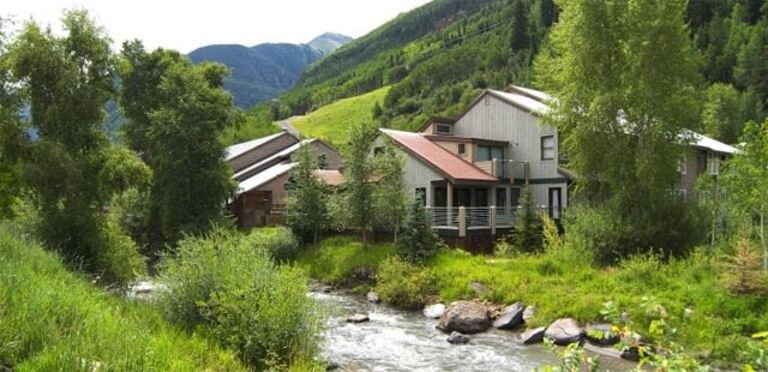 Save up to 20% on lodging