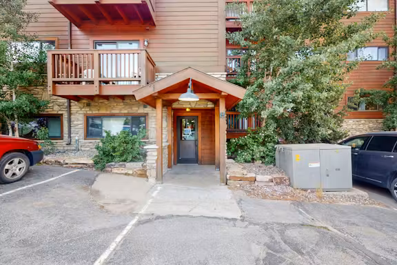 Pine Ridge Condominiums