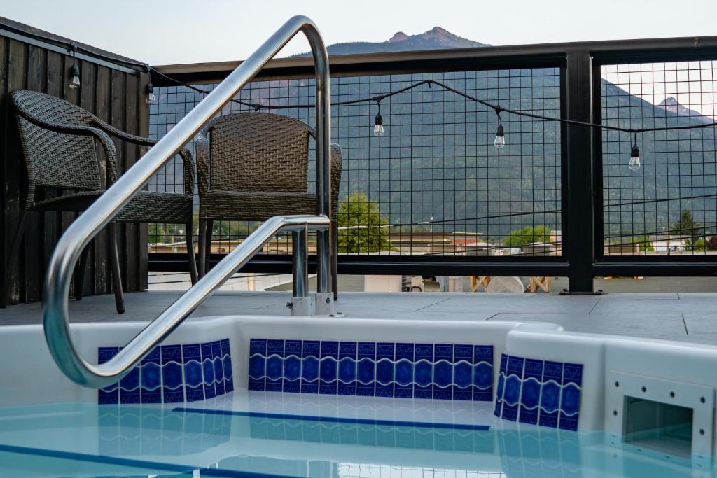 Eleven Revelstoke Lodge