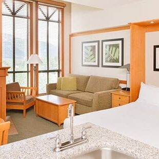 Pan Pacific Whistler Mountainside