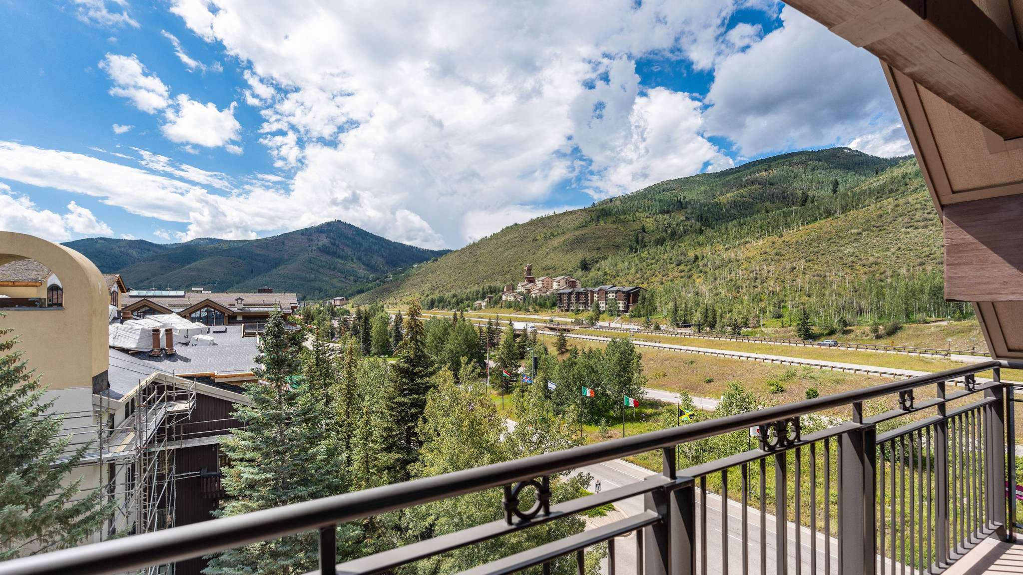 Luxurious Solaris Penthouse