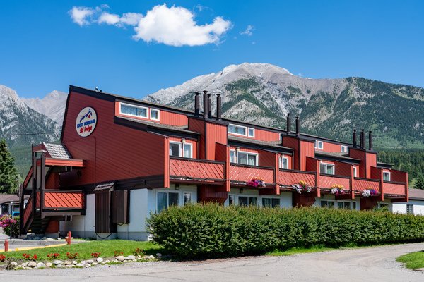Canmore Rocky Mtn Ski Lodge