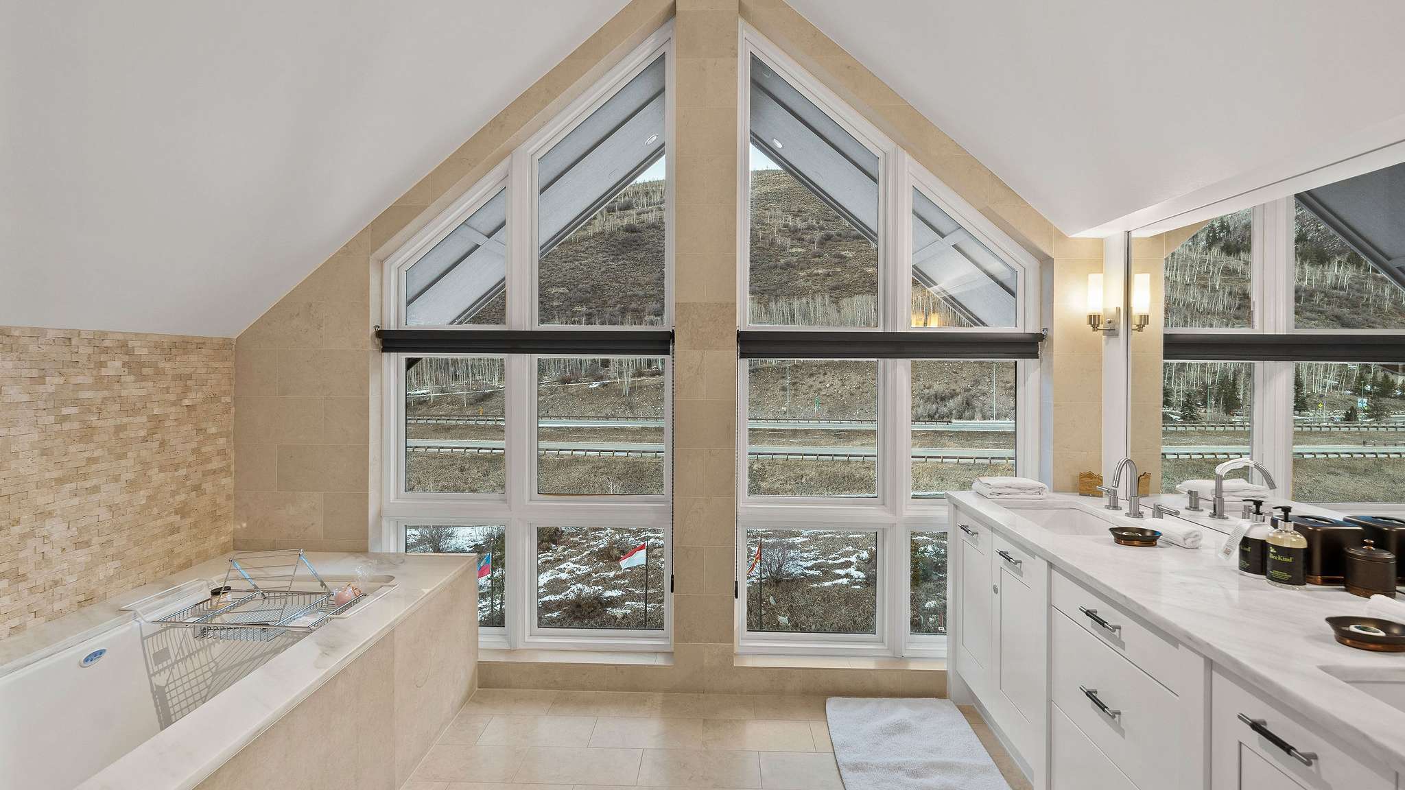 Luxurious Solaris Penthouse