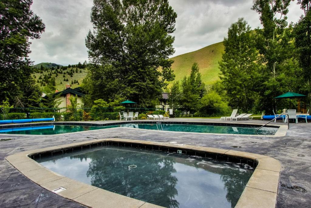 Prospector Condos