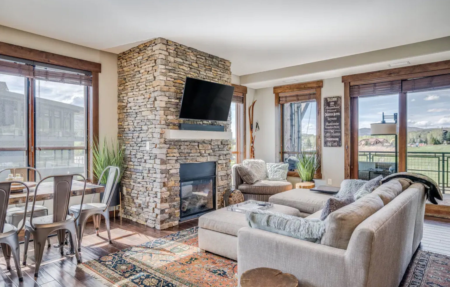 Trailhead Lodge