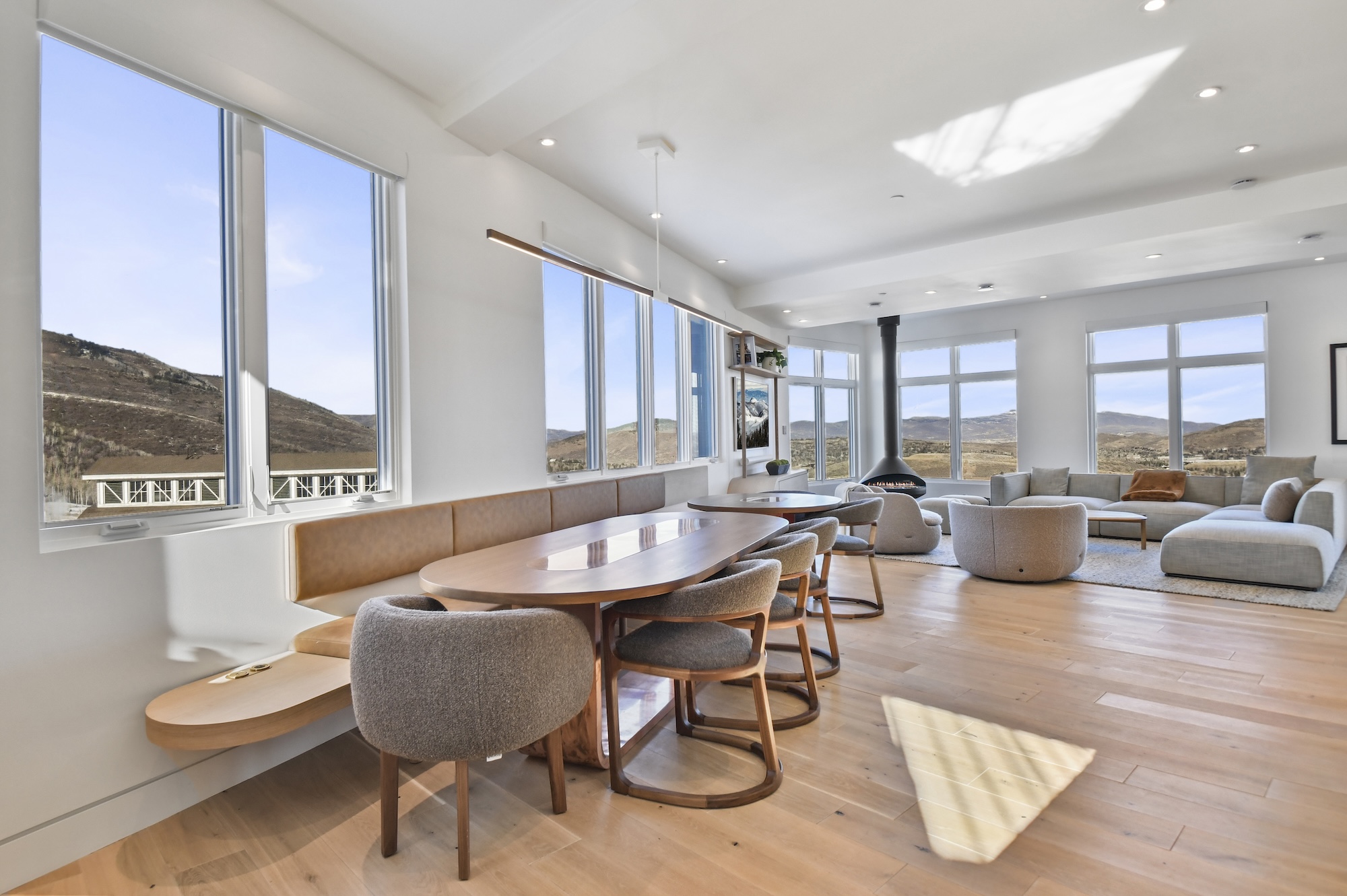 Japandi Slopeside Retreat