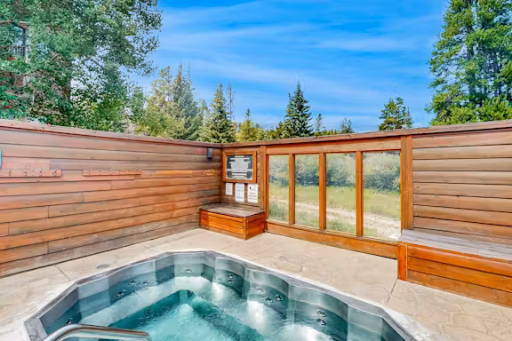 Pine Ridge Condominiums