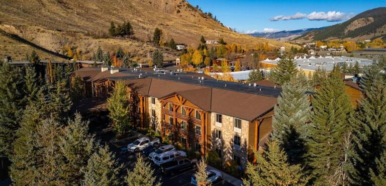 Save up to 29% on lodging