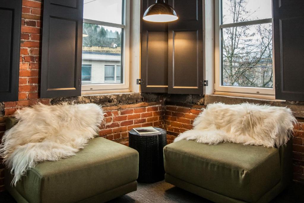 Eleven Revelstoke Lodge