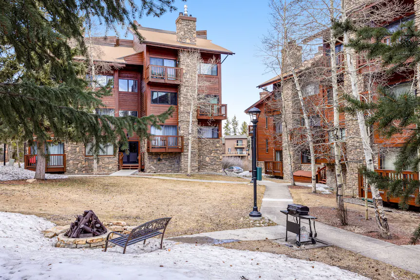 Pine Ridge Condominiums