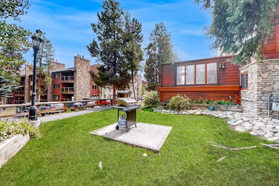 Pine Ridge Condominiums