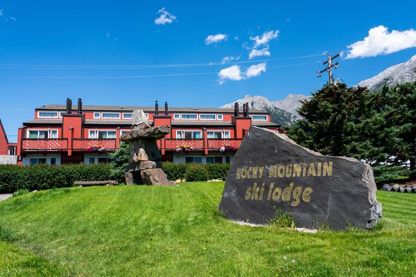 Canmore Rocky Mtn Ski Lodge