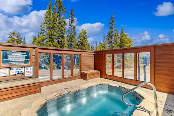 Pine Ridge Condominiums